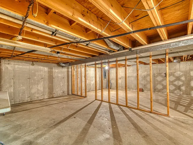 $399,000 | 5026 Robinwood Drive, Monroe, MI 48161