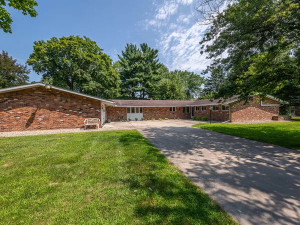$399,000 | 5026 Robinwood Drive, Monroe, MI 48161