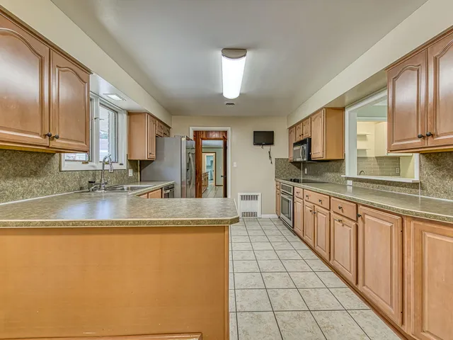 $399,000 | 5026 Robinwood Drive, Monroe, MI 48161