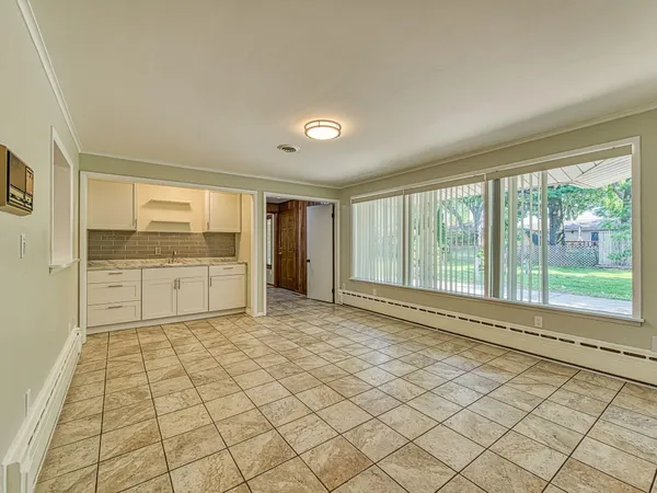 $399,000 | 5026 Robinwood Drive, Monroe, MI 48161