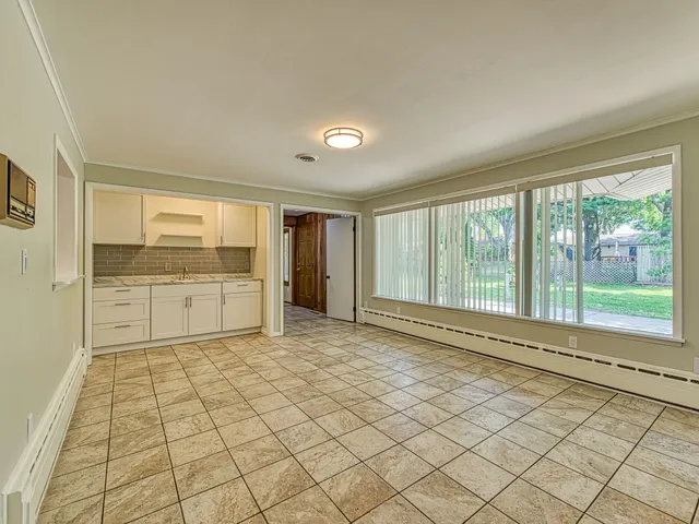 $399,000 | 5026 Robinwood Drive, Monroe, MI 48161