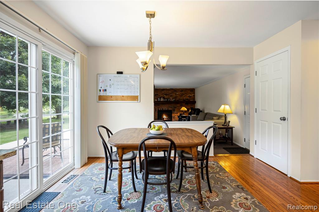 36241 Fredericksburg Road Farmington Hills, MI 48331 - Photo 17 of 48