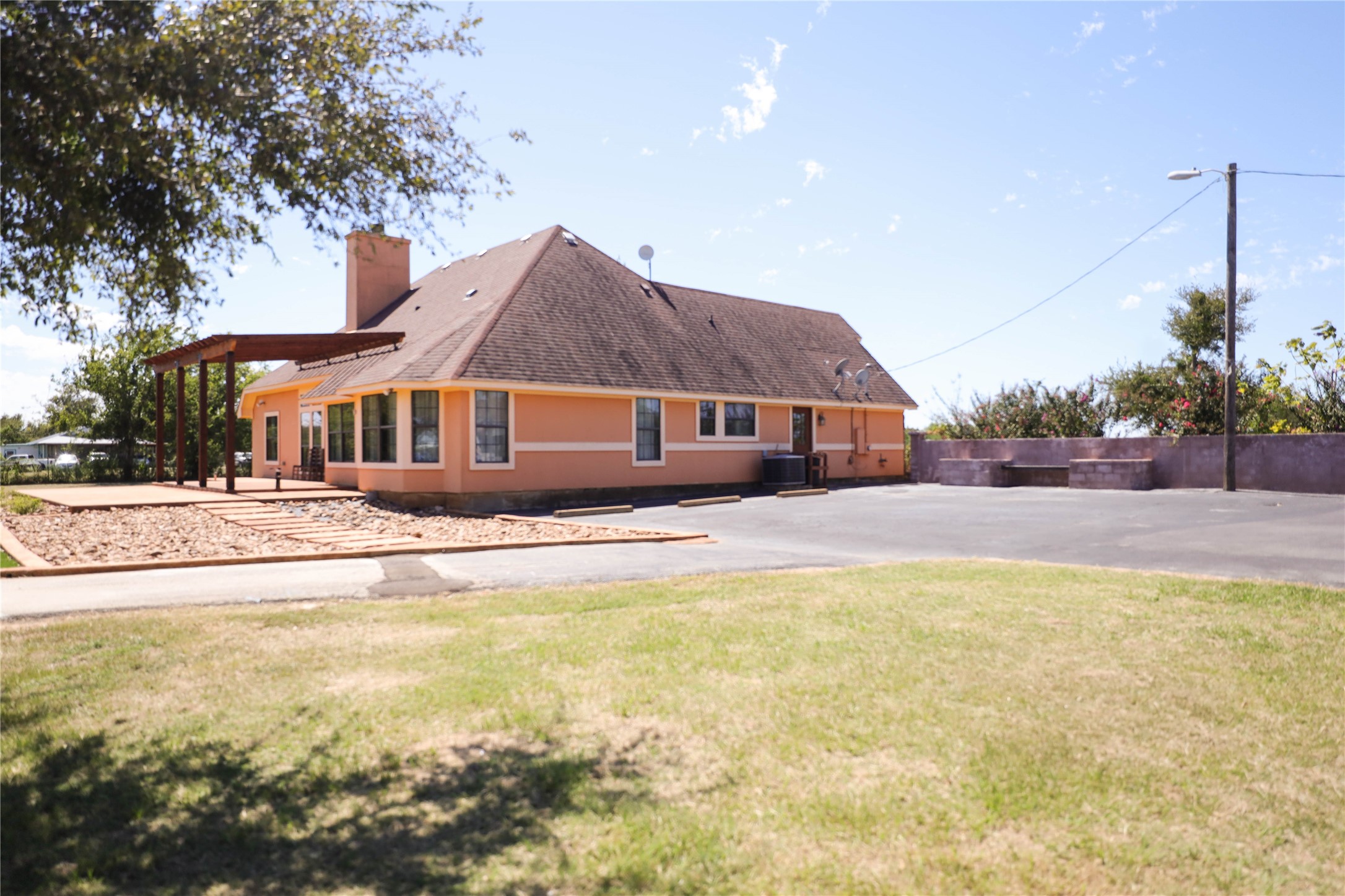 535 Upper Elgin River Road Elgin, TX 78621 - Photo 3 of 28