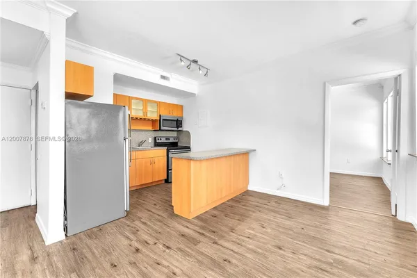 $2,900 | 737 Jefferson Avenue, Unit 305, Miami Beach, FL 33139