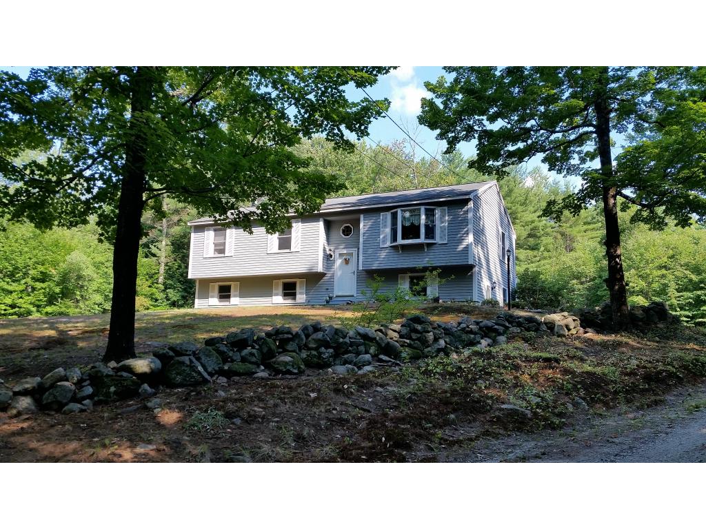 11 Cross Road Mont Vernon, NH 03057 - Photo 3 of 26