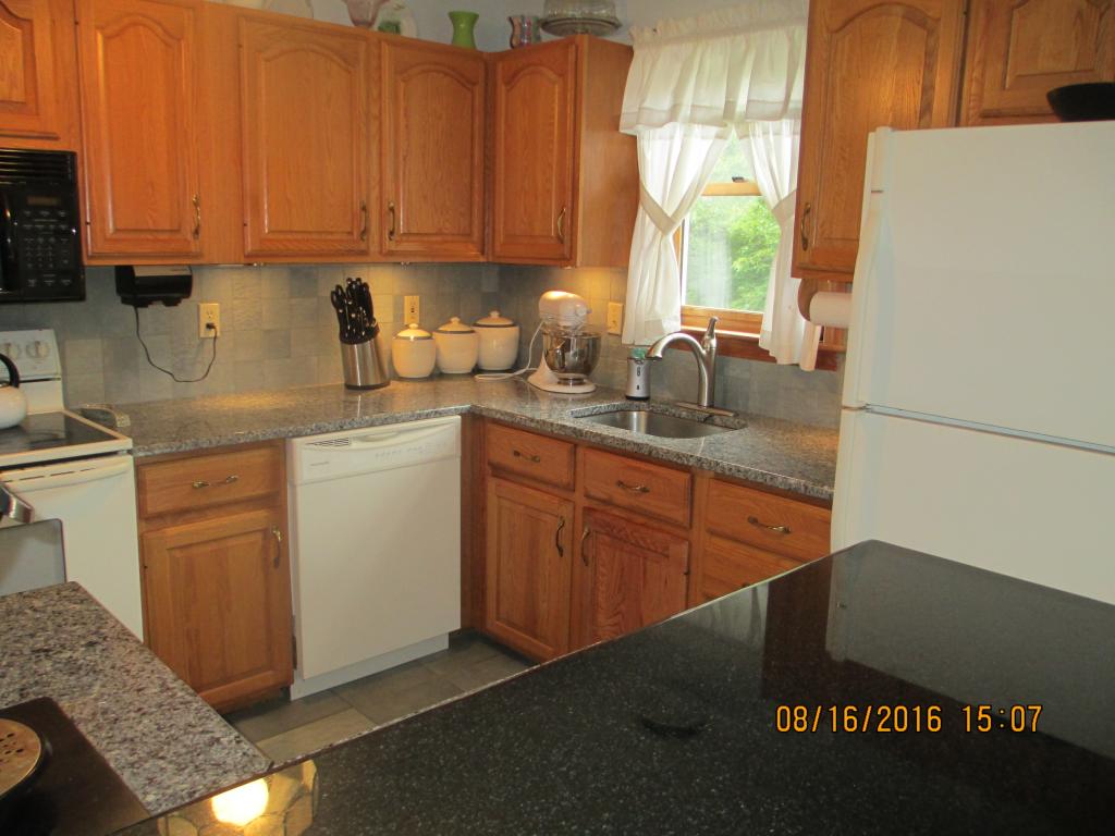 11 Cross Road Mont Vernon, NH 03057 - Photo 5 of 26