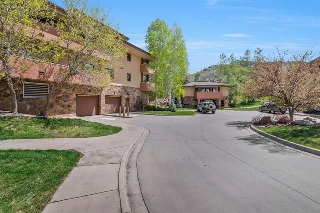 $1,250,000 | 2720 Eagle Ridge Drive, Unit 207, Steamboat Springs, CO 80487