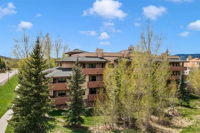 $1,250,000 | 2720 Eagle Ridge Drive, Unit 207, Steamboat Springs, CO 80487