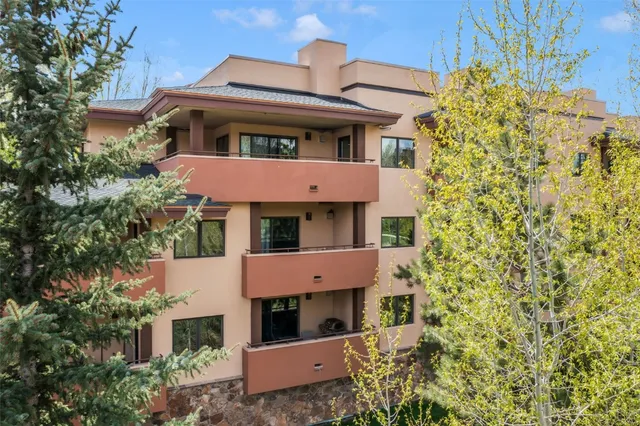 $1,250,000 | 2720 Eagle Ridge Drive, Unit 207, Steamboat Springs, CO 80487