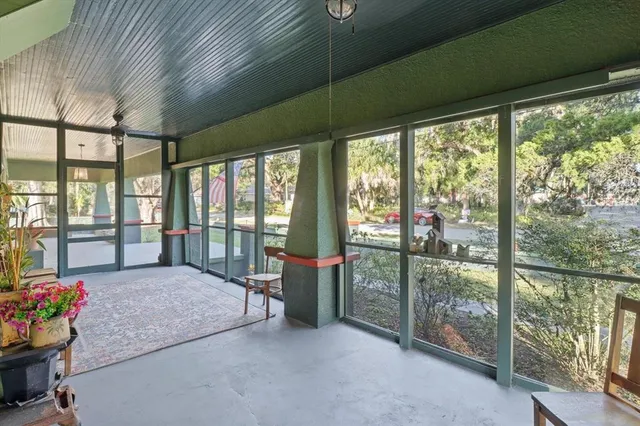 $359,000 | 754 Northeast 2nd Avenue, Crystal River, FL 34428