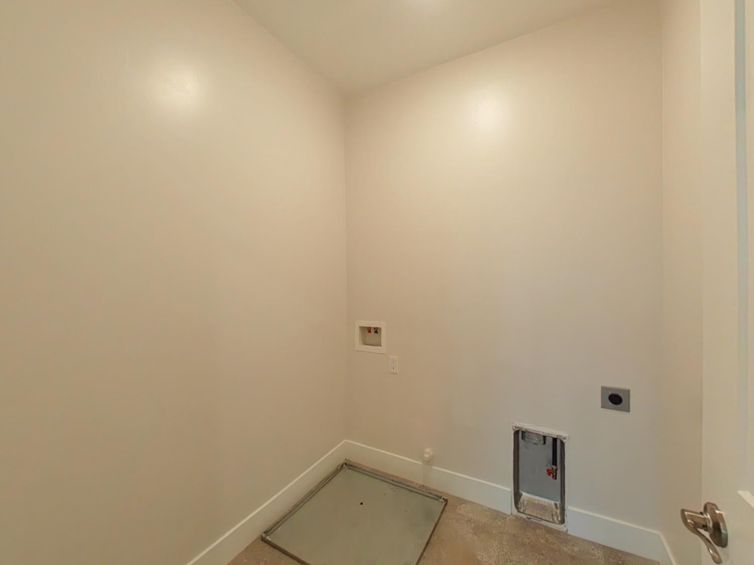 1236 Buck Ridge Rocklin, CA 95765 - Photo 41 of 66 a small space with a window