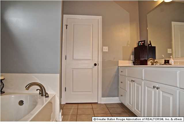 12162 Griffith Road Gonzales, LA 70737 - Photo 11 of 16 Gallery Image 11