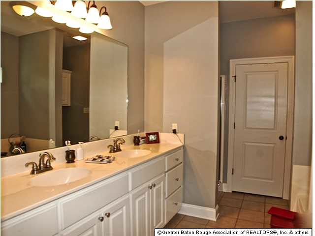 12162 Griffith Road Gonzales, LA 70737 - Photo 10 of 16 Gallery Image 10