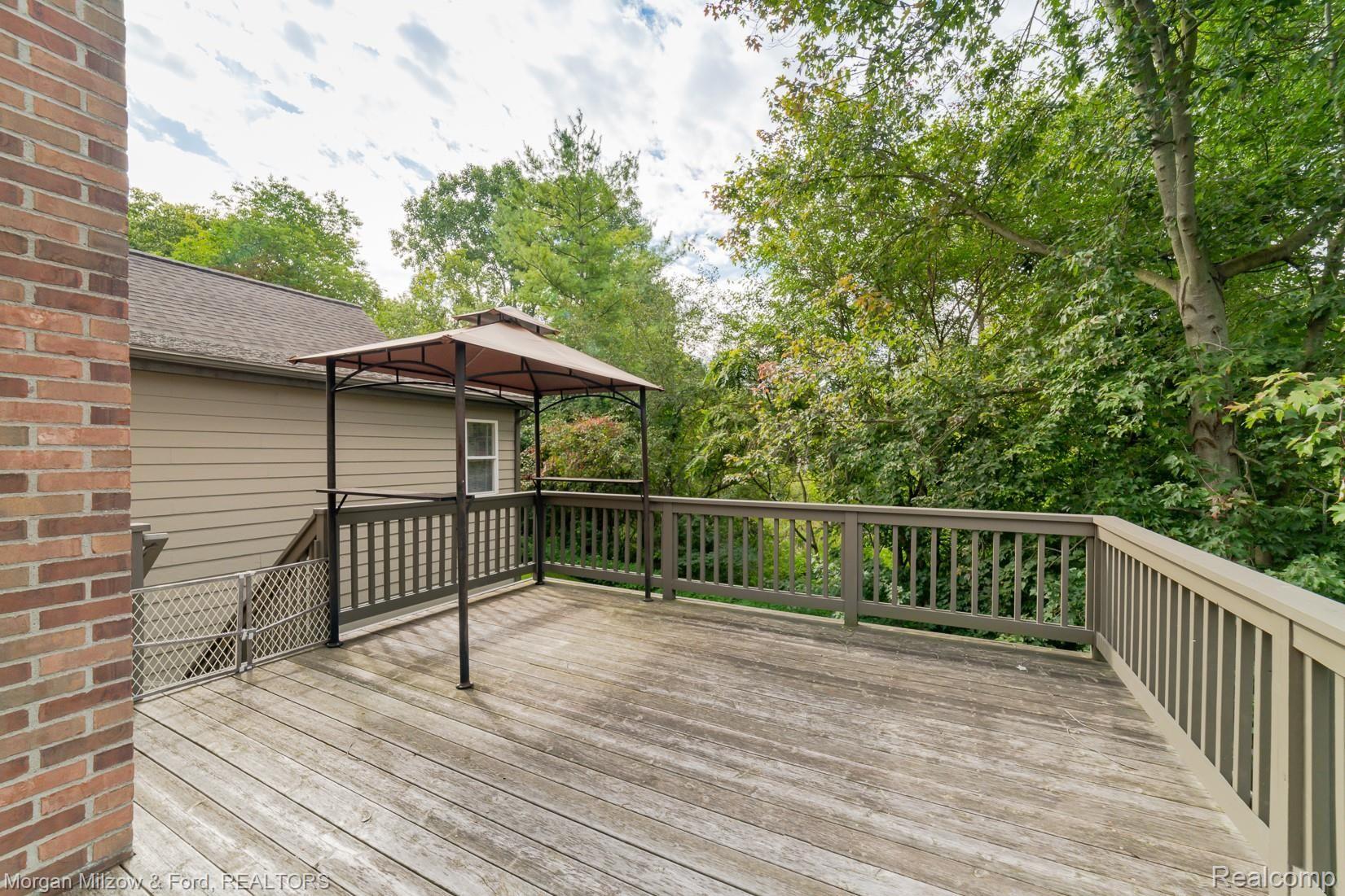 7135 Perry Lake Road Clarkston, MI 48346 - Photo 18 of 54 7135 Perry Lake Road (18).jpg