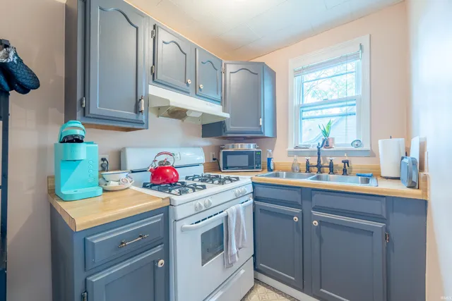 $420,000 | 1101 South Rogers Street, Bloomington, IN 47403