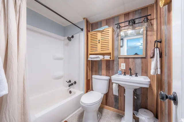 $420,000 | 1101 South Rogers Street, Bloomington, IN 47403