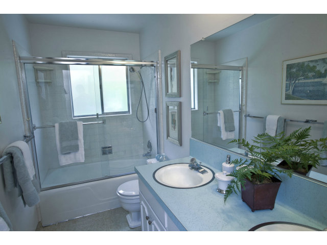 465 Edgewood Road San Mateo, CA 94402 - Photo 19 of 23 Gallery Image 19