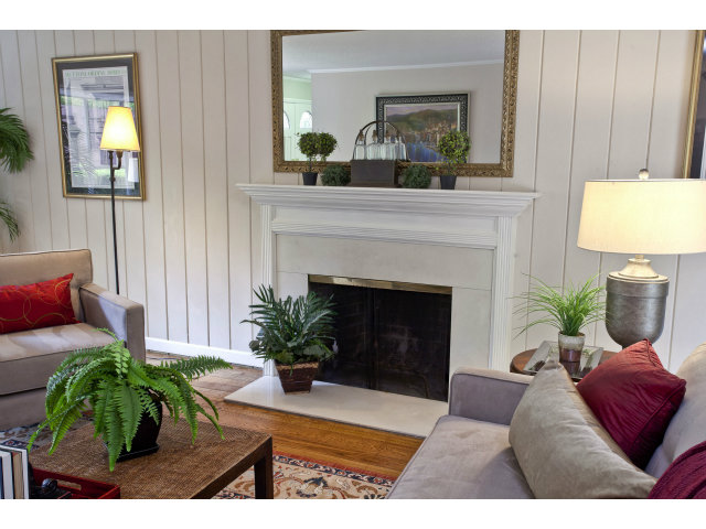 465 Edgewood Road San Mateo, CA 94402 - Photo 8 of 23 Gallery Image 8