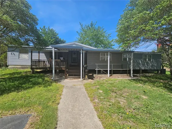 $149,000 | 716 West Water Street, Pinckneyville, IL 62274