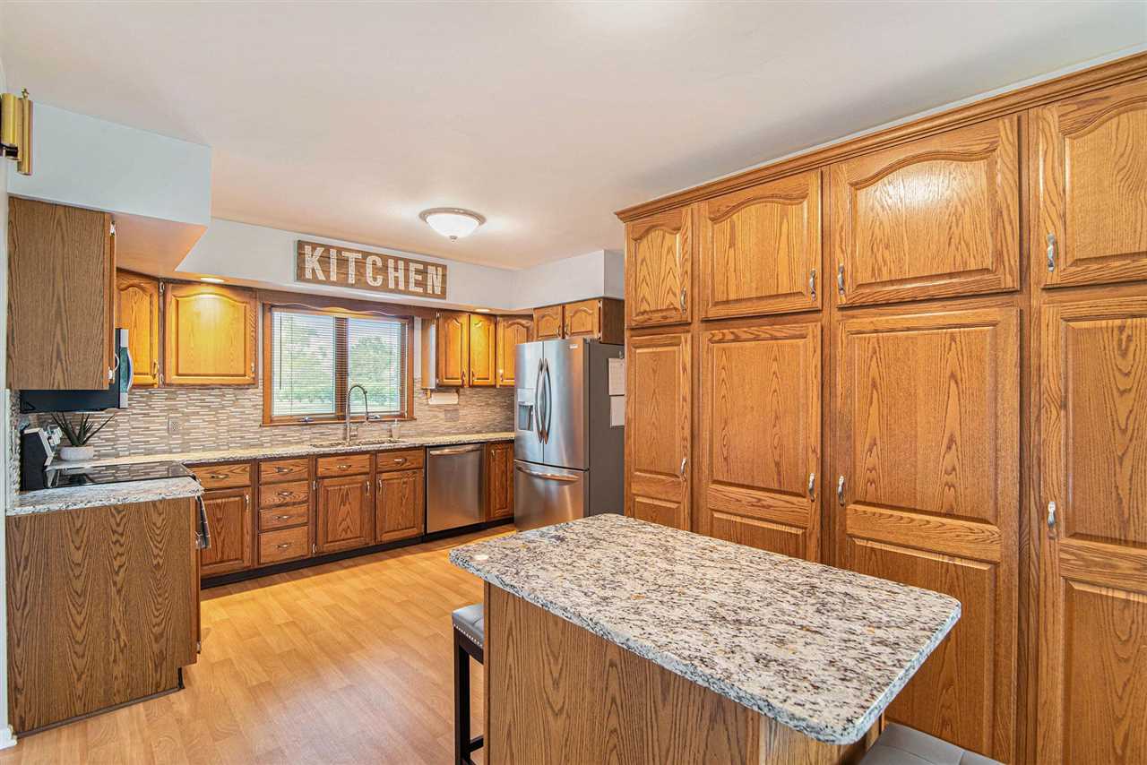 607 Getman Road Owosso, MI 48867 - Photo 4 of 32