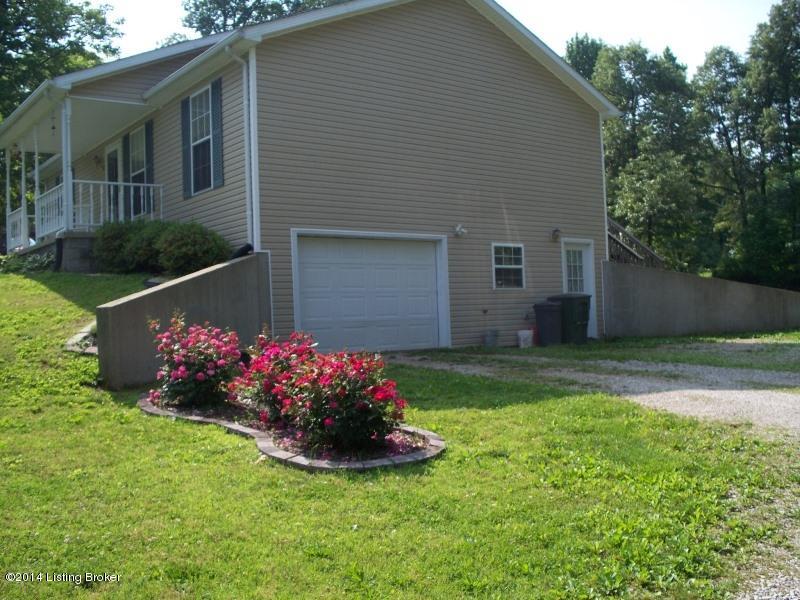 81 Lcpl Hanson Road Buffalo, KY 42716 - Photo 3 of 17 walk out