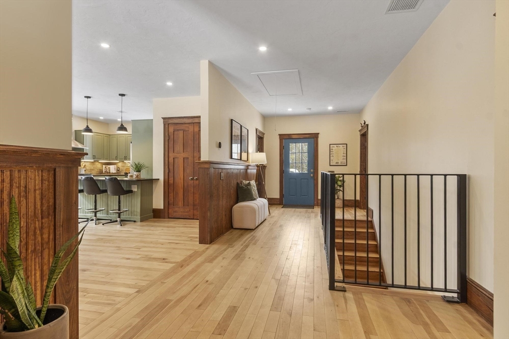 275 Crawford Road Oakham, MA 01068 - Photo 5 of 39 Gallery Image 5