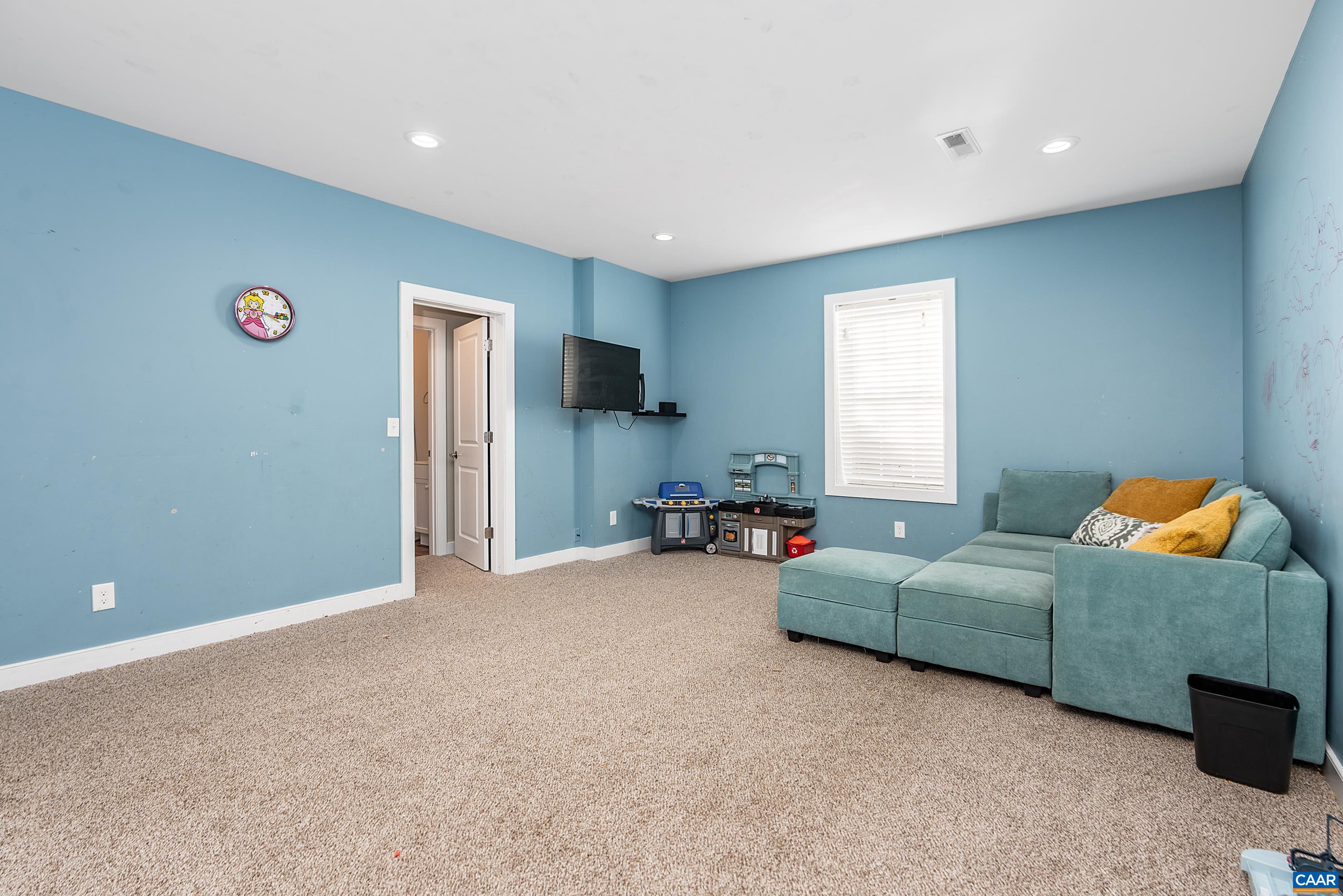 5478 Park Road Crozet, VA 22932 - Photo 18 of 24 a living room with furniture and a window