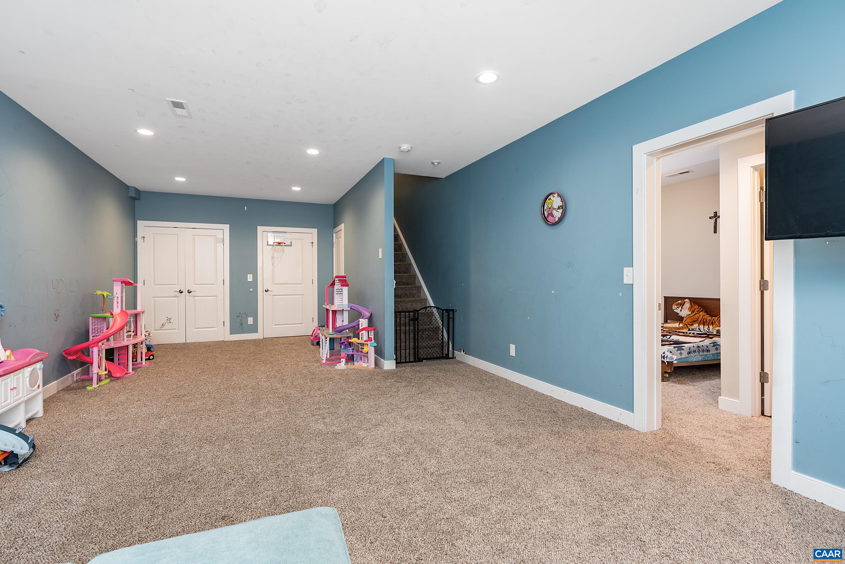 5478 Park Road Crozet, VA 22932 - Photo 19 of 24 a view of a livingroom with gym equipment