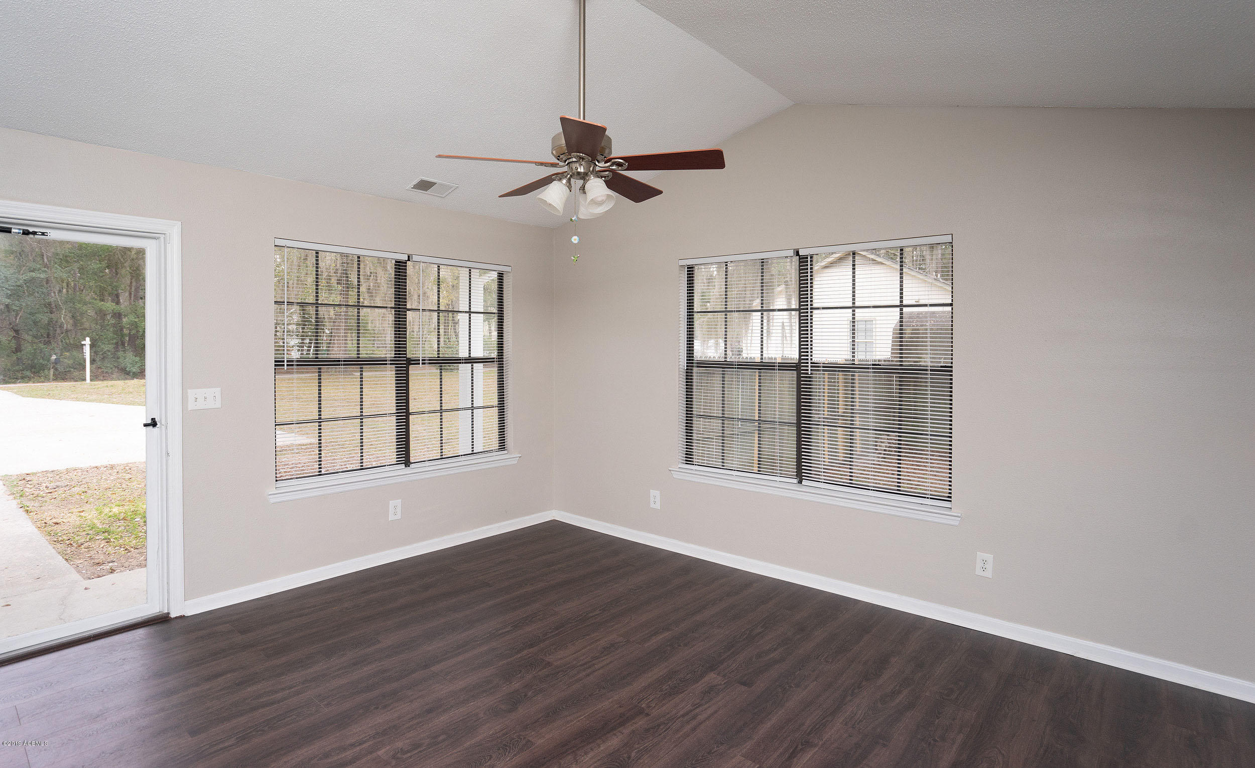 62 State Rd S-7-578 Beaufort, SC 29907 - Photo 4 of 38 DSC00031-1
