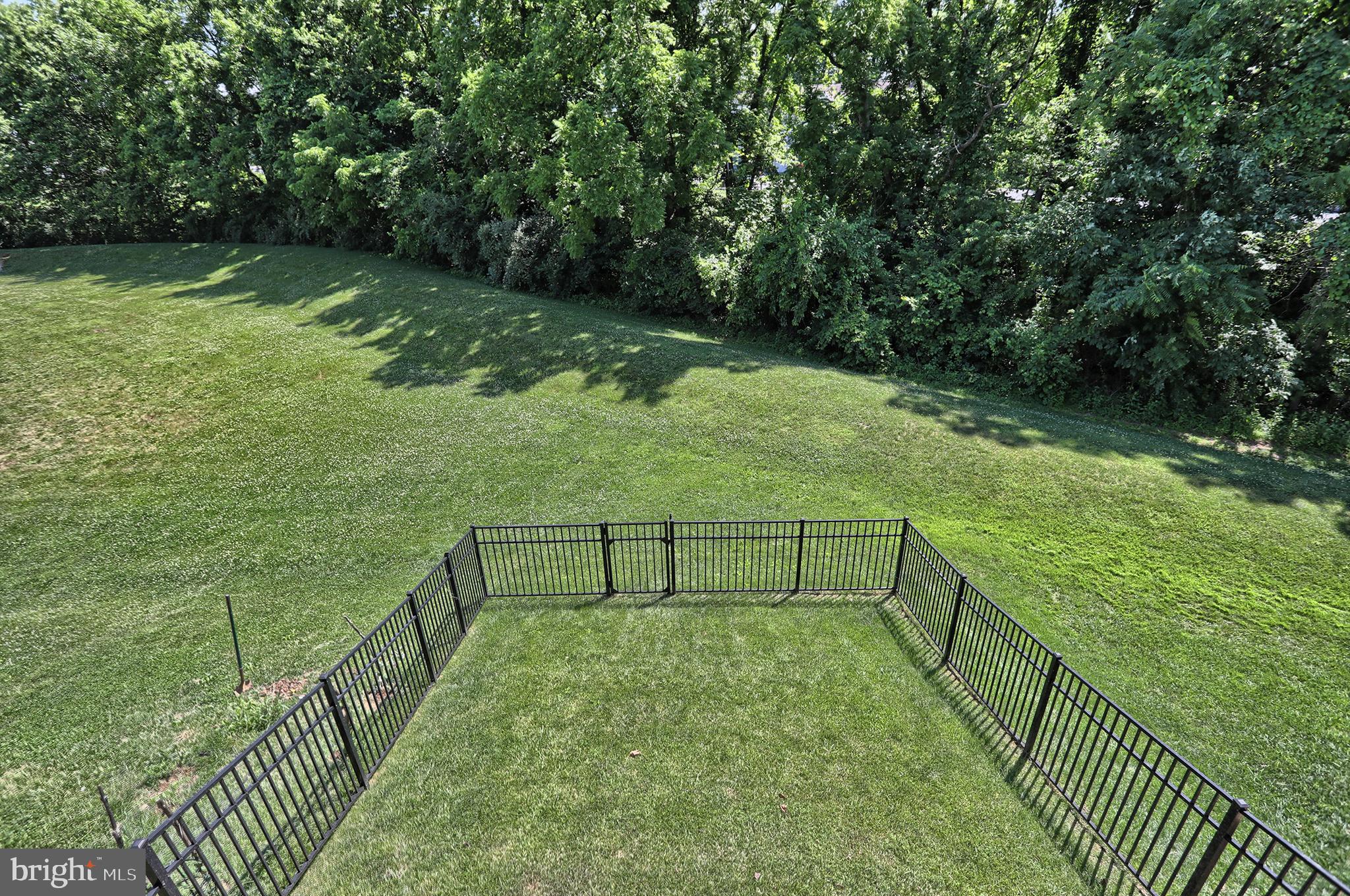 165 Riders Way Lebanon, PA 17042 - Photo 27 of 34 Metal Decorative Fence with gate to rear