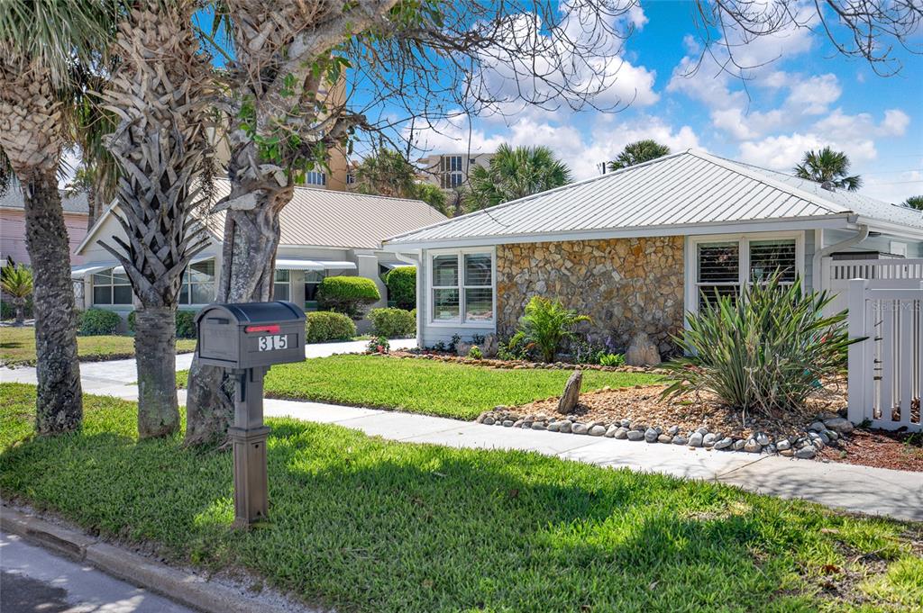 315 Crawford Road New Smyrna Beach, FL 32169 - Photo 8 of 68