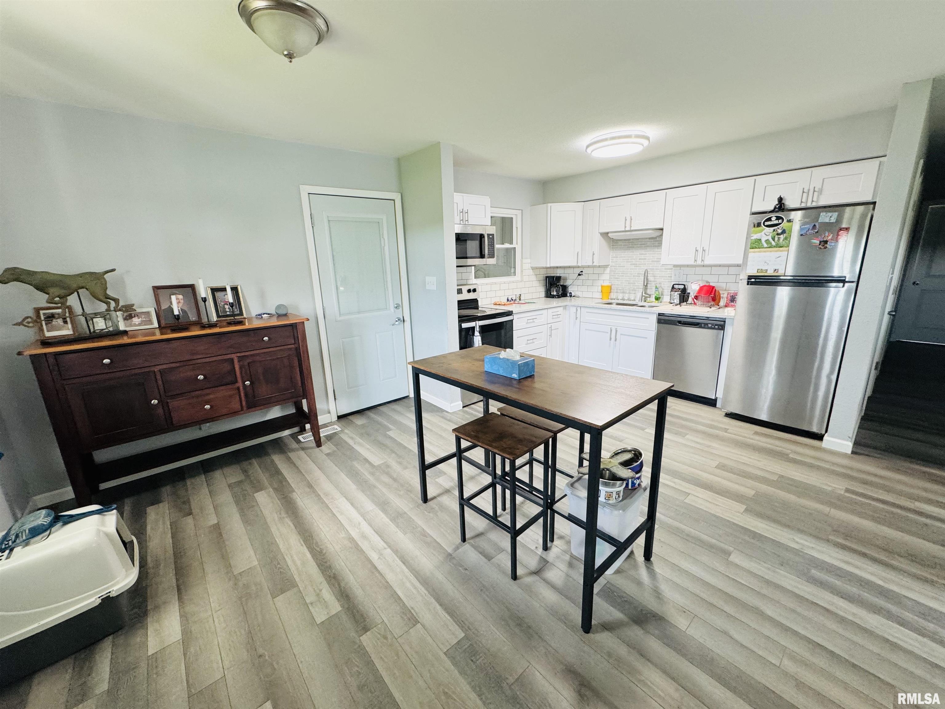 3323 Selmaville Road Salem, IL 62881 - Photo 5 of 14