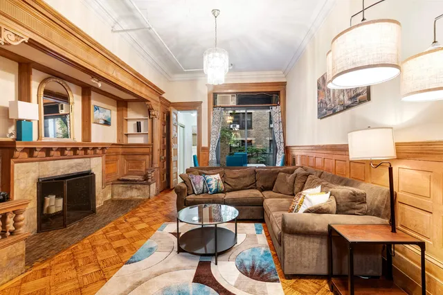 $3,500,000 | 264 West 73rd Street | Upper West Side