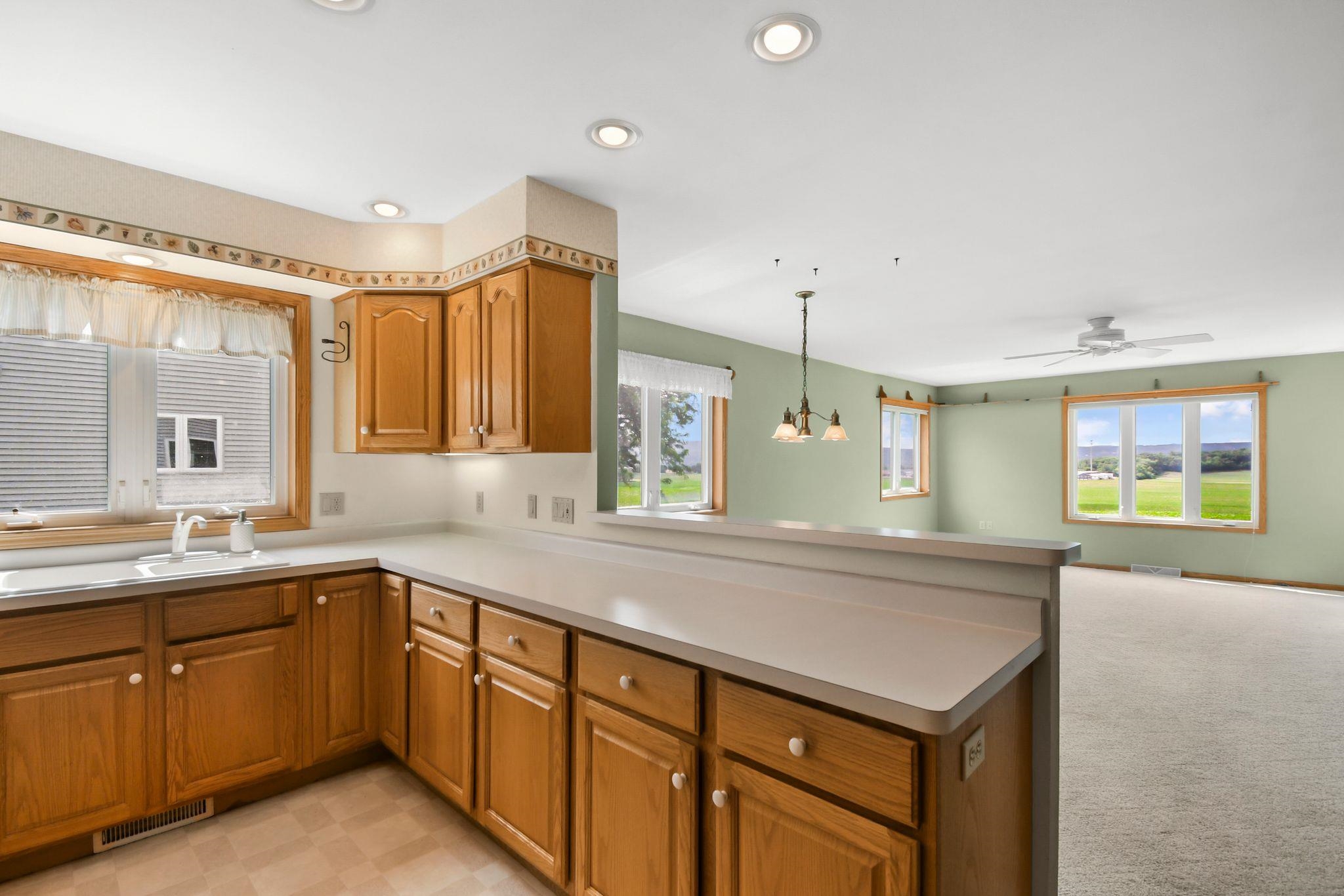 1352 15th Street Baraboo, WI 53913 - Photo 6 of 38