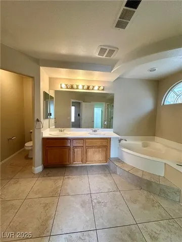 $2,200 | 6747 Enchanted Cove Court, Las Vegas, NV 89139