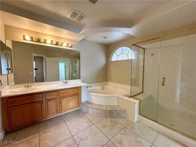 $2,200 | 6747 Enchanted Cove Court, Las Vegas, NV 89139