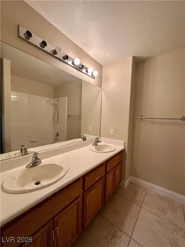$2,200 | 6747 Enchanted Cove Court, Las Vegas, NV 89139