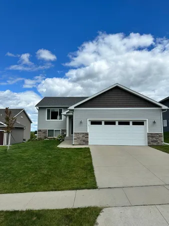 $399,000 | 4718 Alan Lane Northwest, Rochester, MN 55901