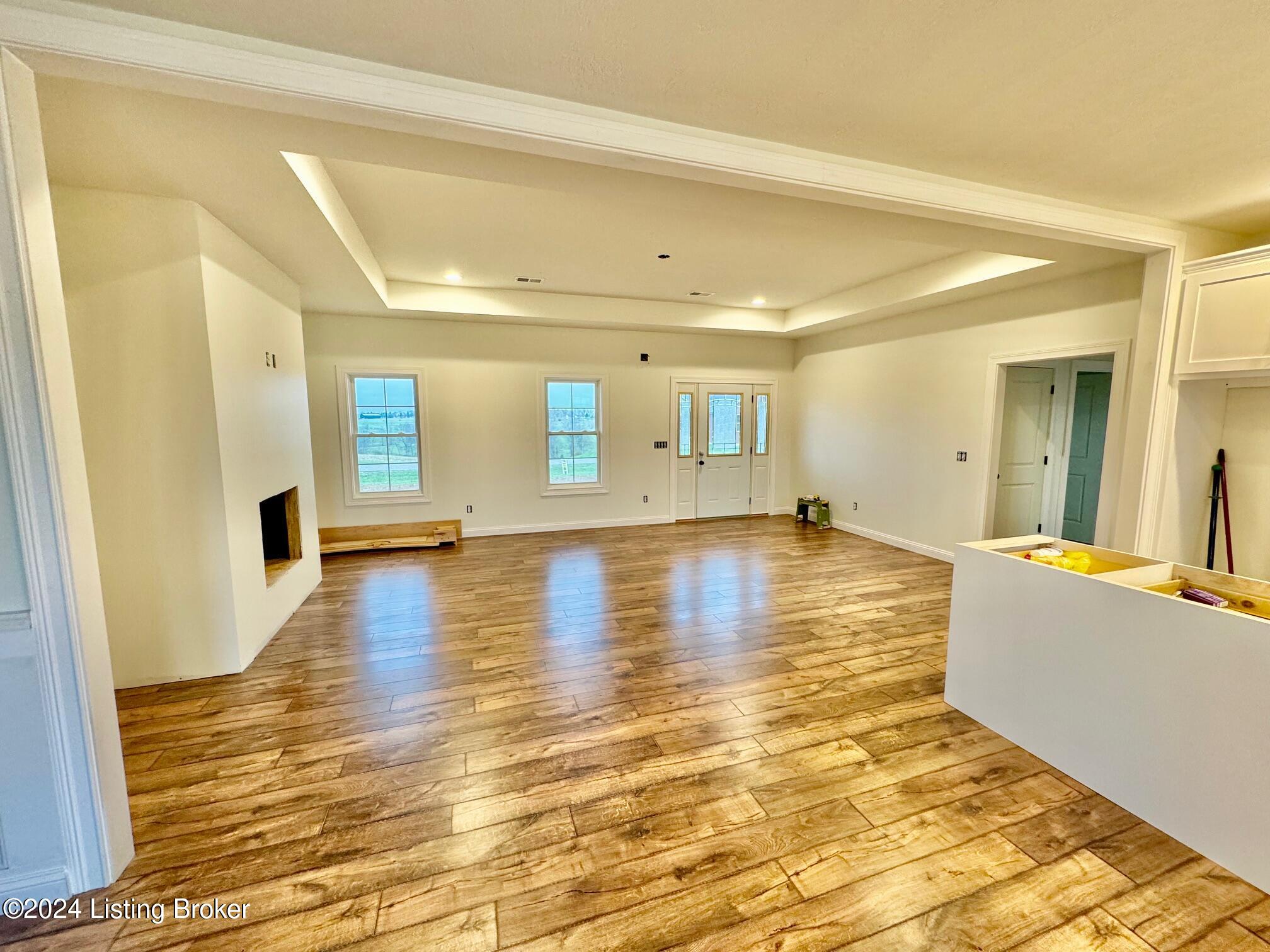 24 Abraham Way Springfield, KY 40069 - Photo 4 of 18 005_Living Room