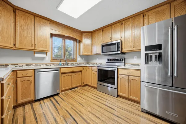 $479,900 | 4213 South Rivershore Drive, Moorhead, MN 56560