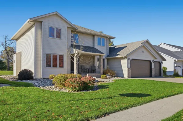 $479,900 | 4213 South Rivershore Drive, Moorhead, MN 56560