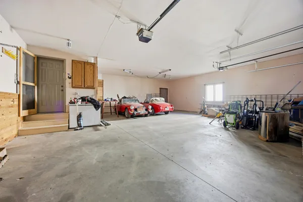 $479,900 | 4213 South Rivershore Drive, Moorhead, MN 56560