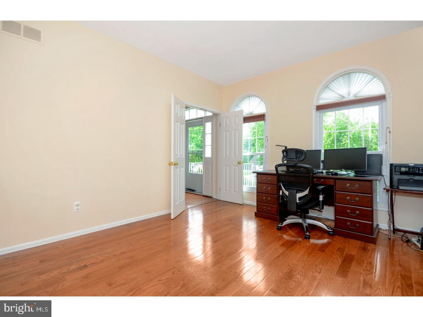 133 Brandon Road Pennington, NJ 08534 - Photo 7 of 25 Library