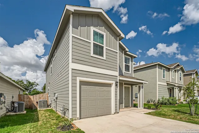 a house view with a outdoor space