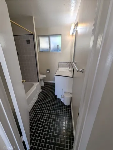 a close up view of washer and dryer