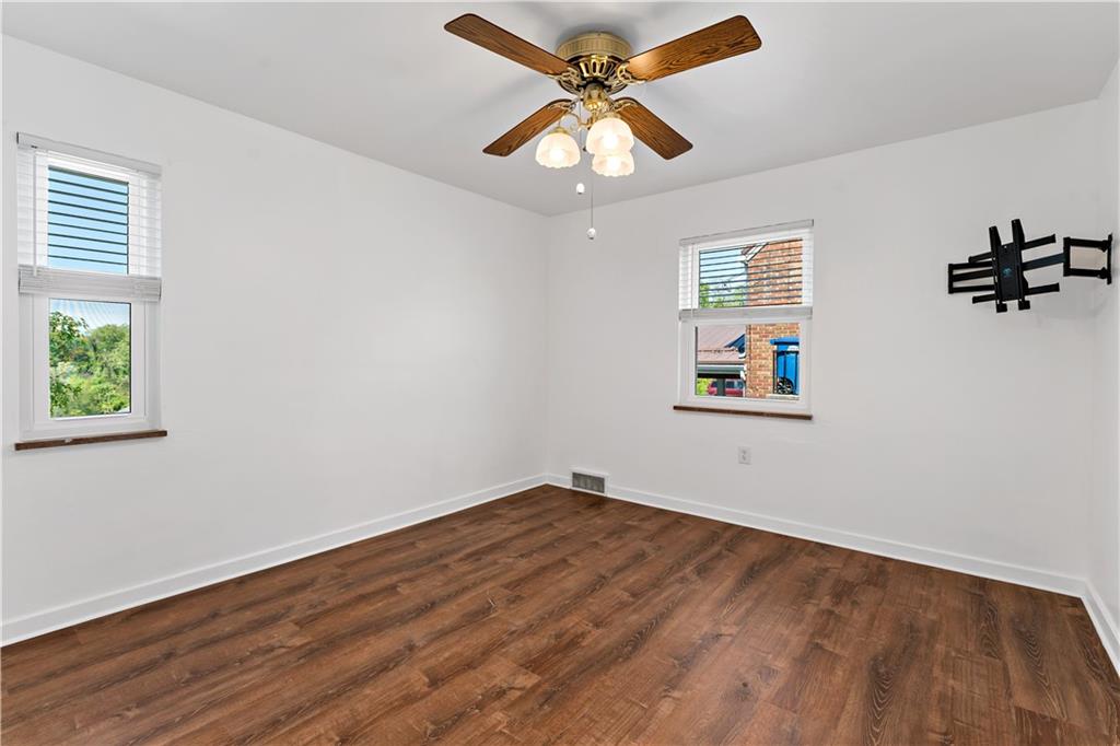 3652 Oakleaf Road Pittsburgh, PA 15227 - Photo 12 of 33 Gallery Image 12