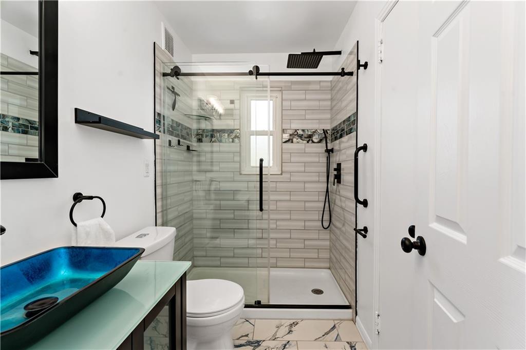 3652 Oakleaf Road Pittsburgh, PA 15227 - Photo 14 of 33 Gallery Image 14