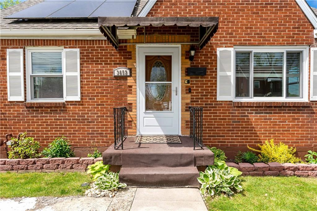 3652 Oakleaf Road Pittsburgh, PA 15227 - Photo 2 of 33 Gallery Image 2
