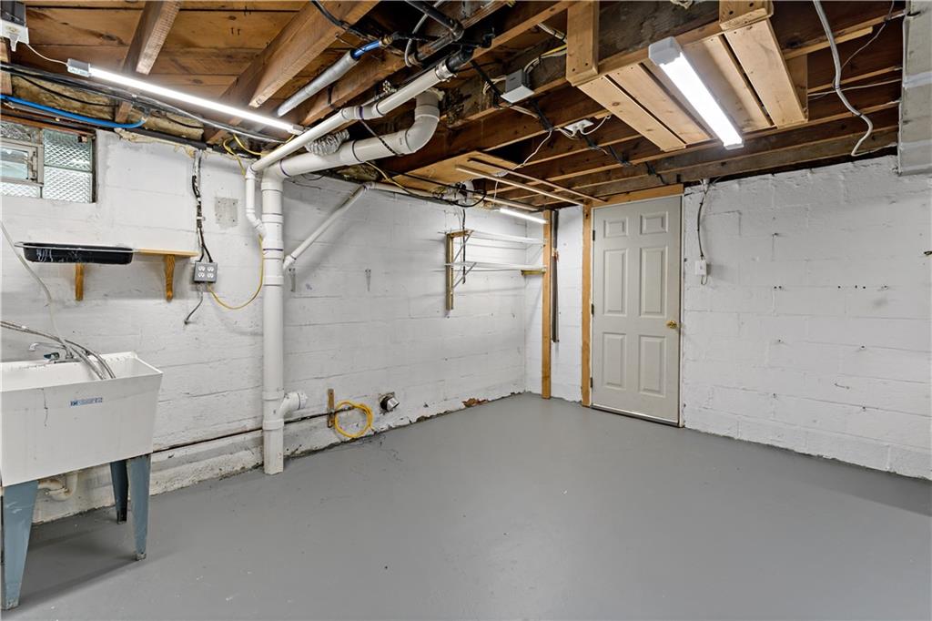 3652 Oakleaf Road Pittsburgh, PA 15227 - Photo 23 of 33 Gallery Image 23