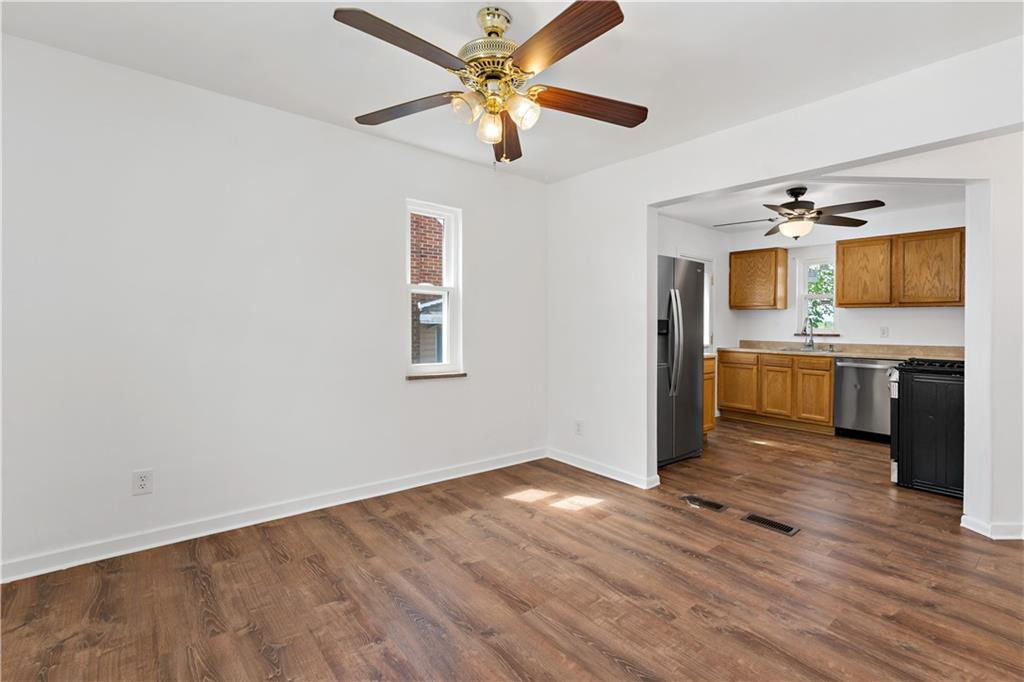 3652 Oakleaf Road Pittsburgh, PA 15227 - Photo 8 of 33 Gallery Image 8